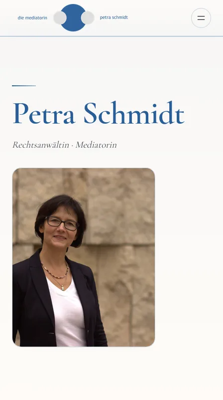 Homepage of the Die Mediatorin website in the mobile view